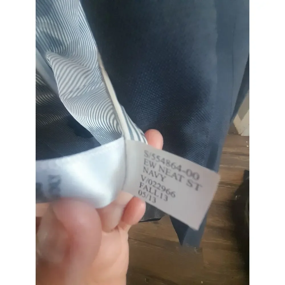 Banana Republic navy blue two-button blazer/jacket size 42R